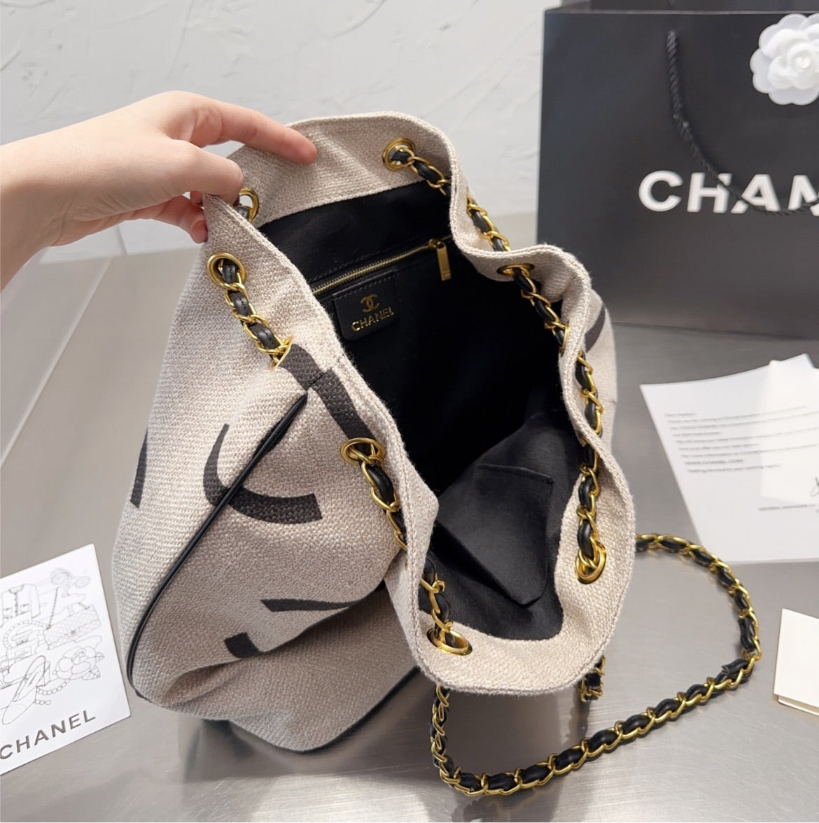 Big C’s Chanel woman shoulder handbag